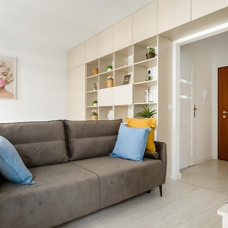 Modern Studios Near Arkadia Center Варшава Экстерьер фото