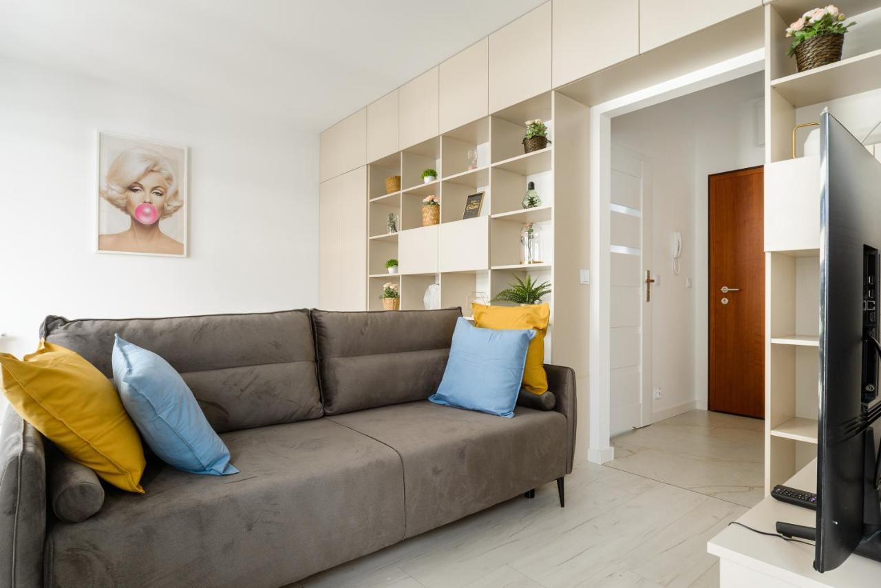 Modern Studios Near Arkadia Center Варшава Экстерьер фото