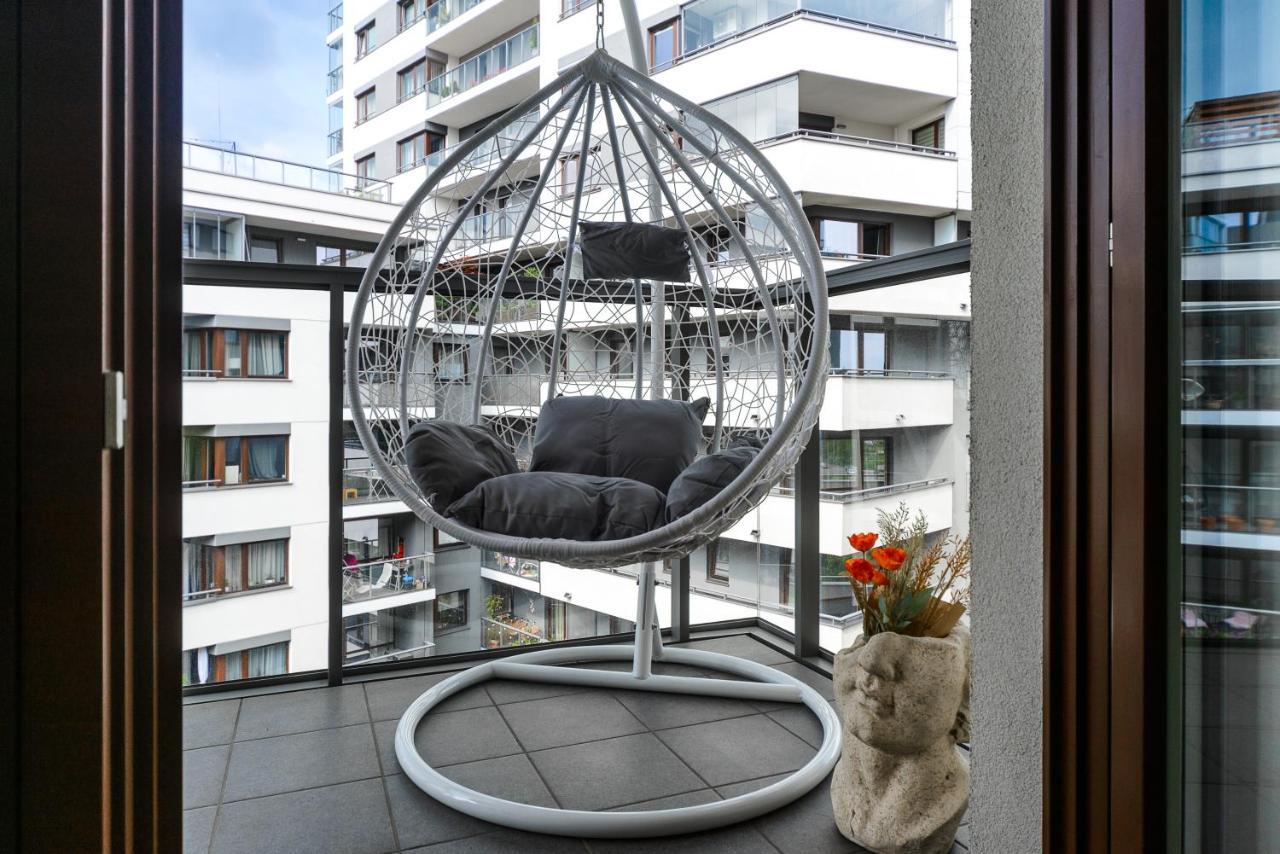 Modern Studios Near Arkadia Center Варшава Экстерьер фото